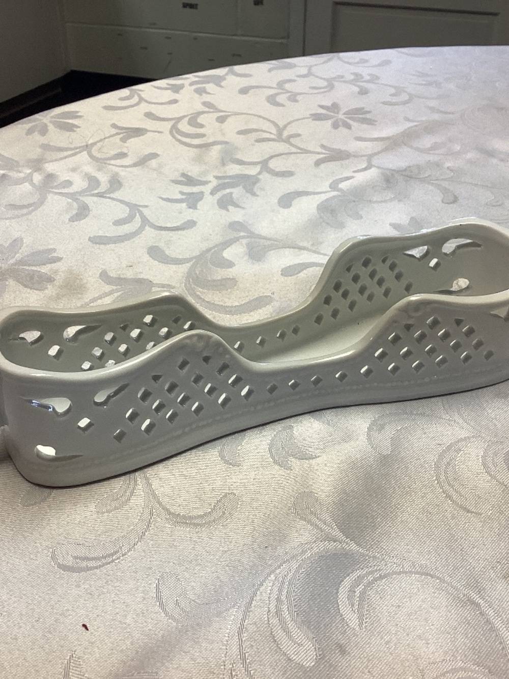 PORCELAIN. SILVERWARE HOLDER. / CRACKERS. HOR DERVES